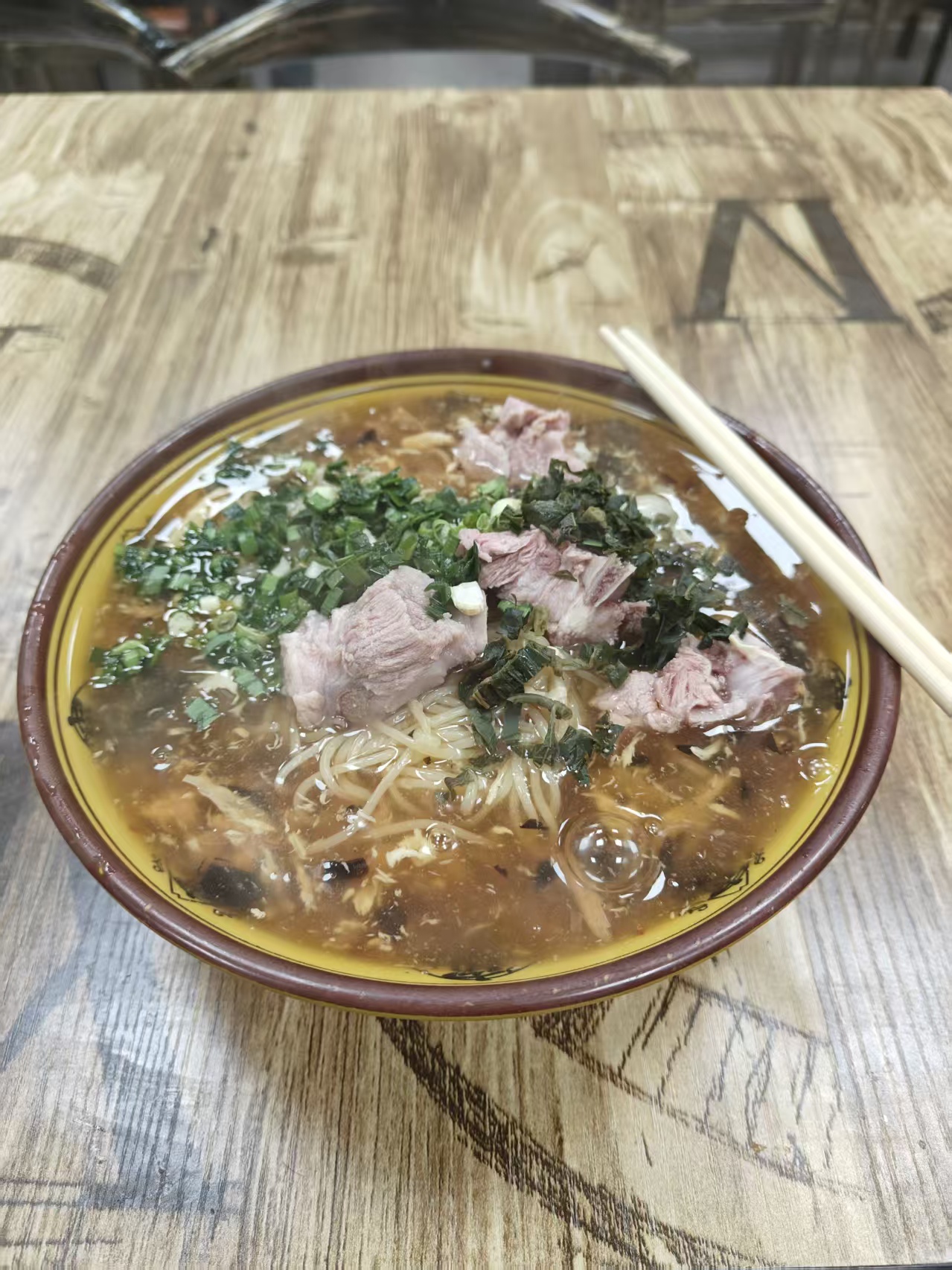 海蛎子排骨面
