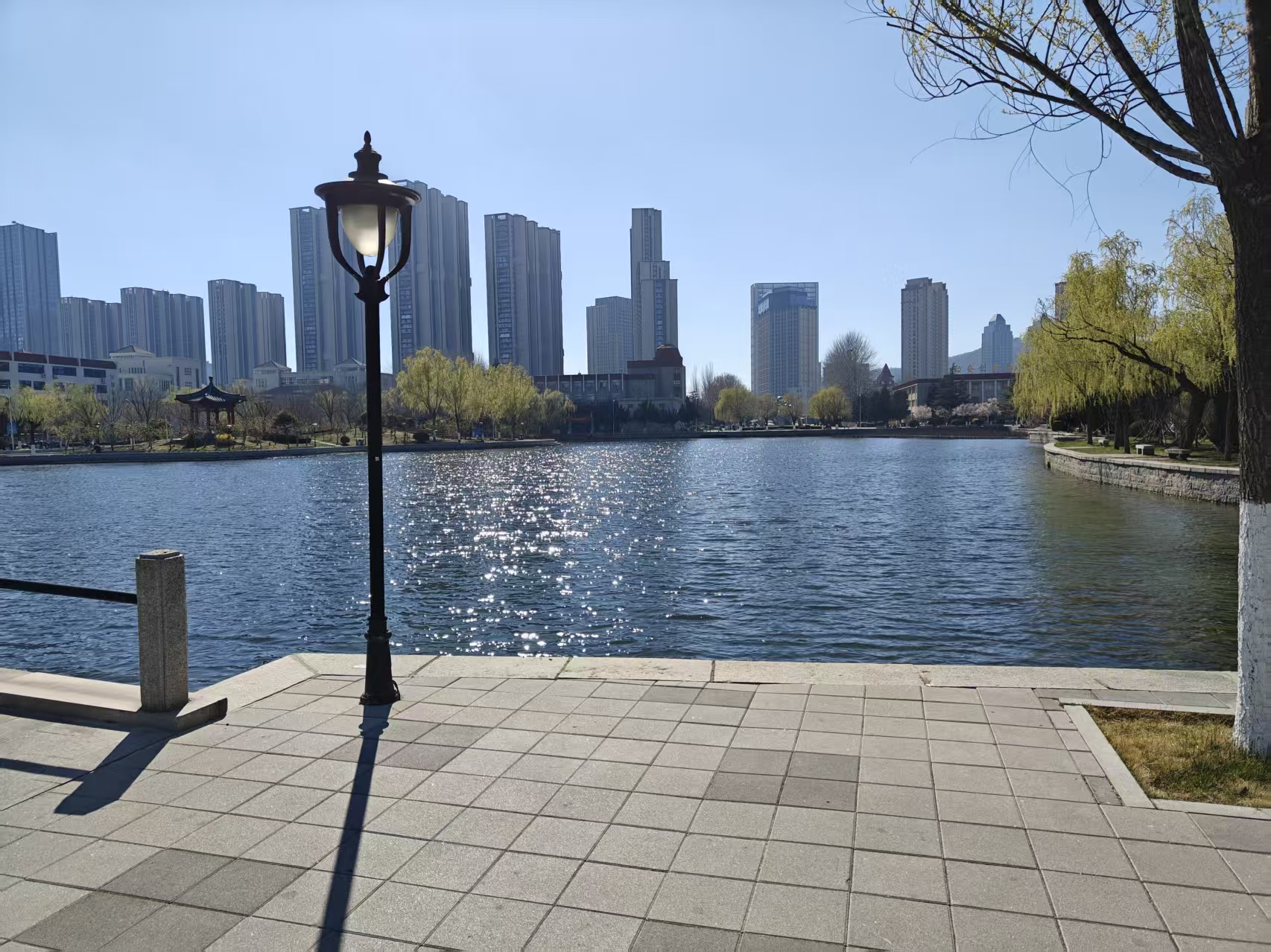 烟大湖景